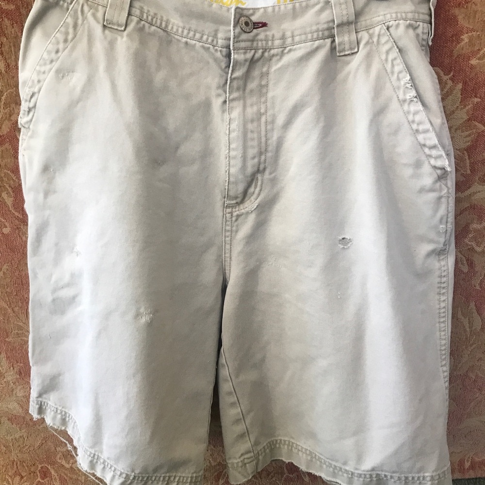 Factory Distressed Men 32 shorts